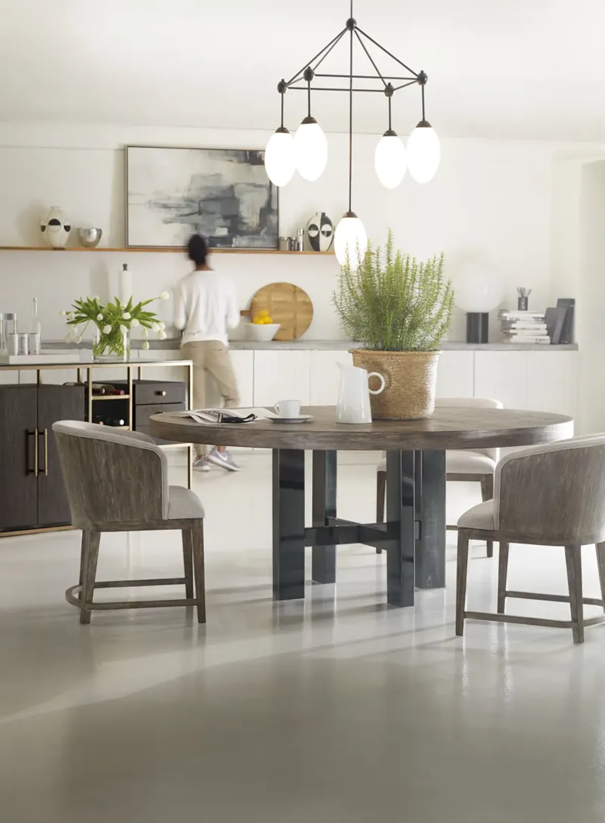 Curata 72in round Dining Table