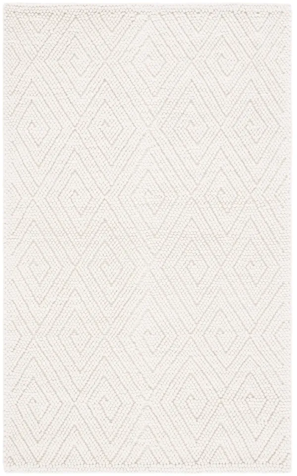 NATURA Hand Woven 5' x 8' area rug