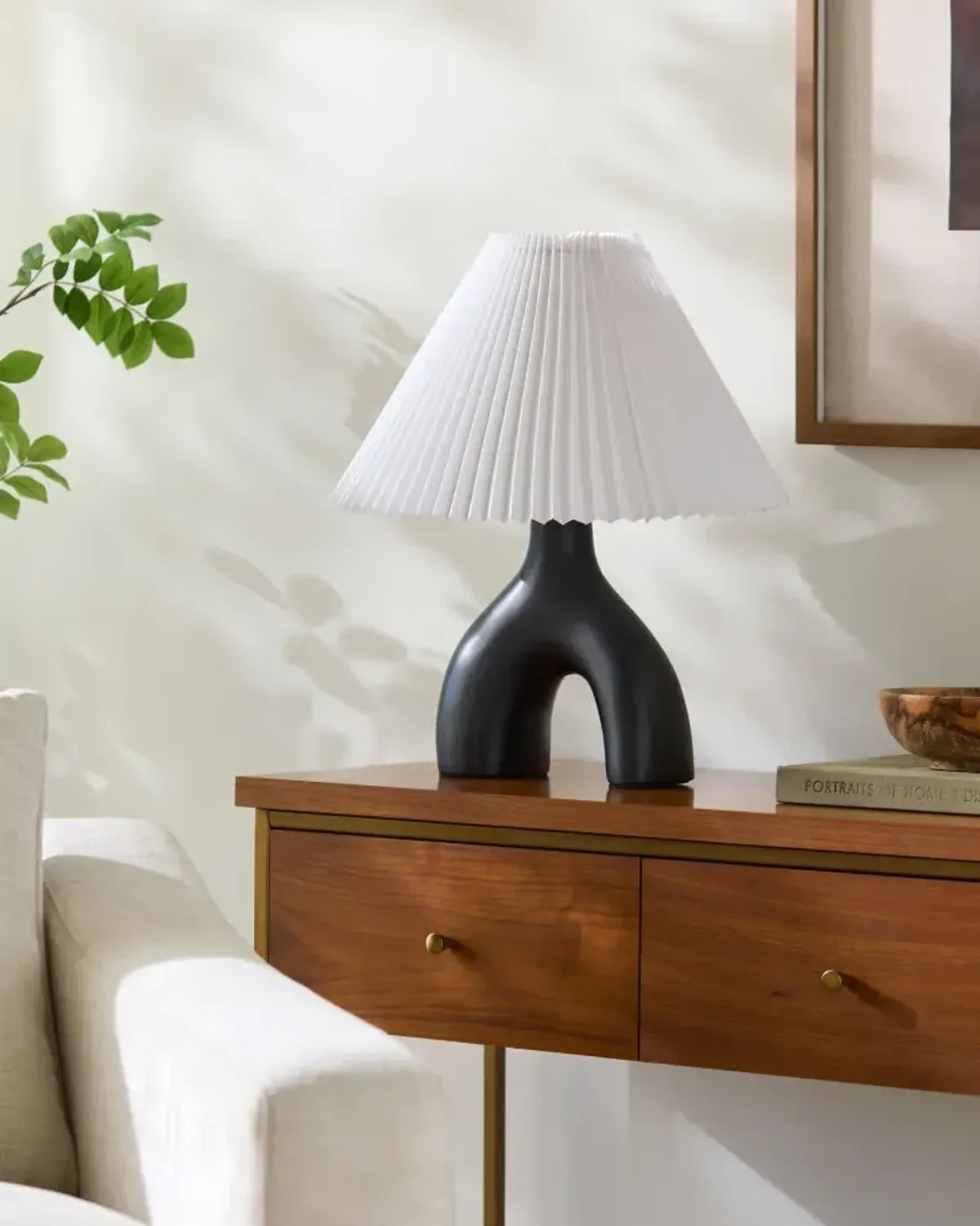 Alvik AVK-009 18"H x 15"W x 15"D Accent Table Lamp