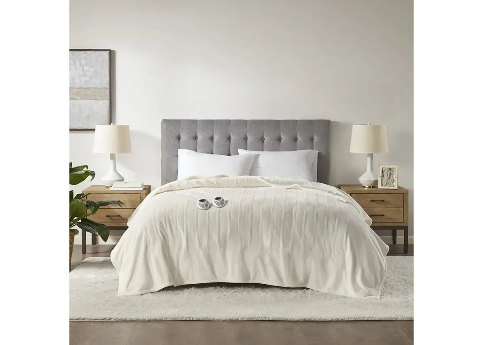 Serta Plush Heated Ivory Blanket