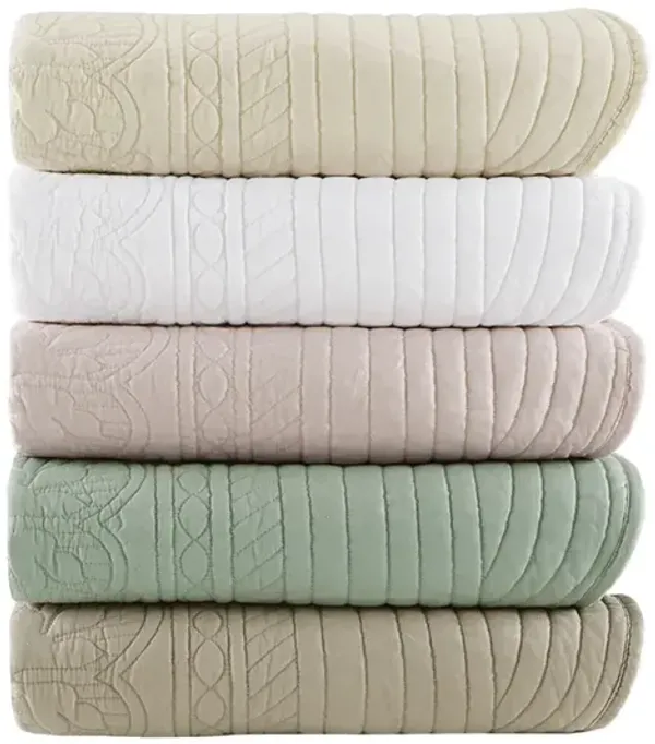 Madison Park Tuscany White Oversized Quilted Throw with Scalloped Edges