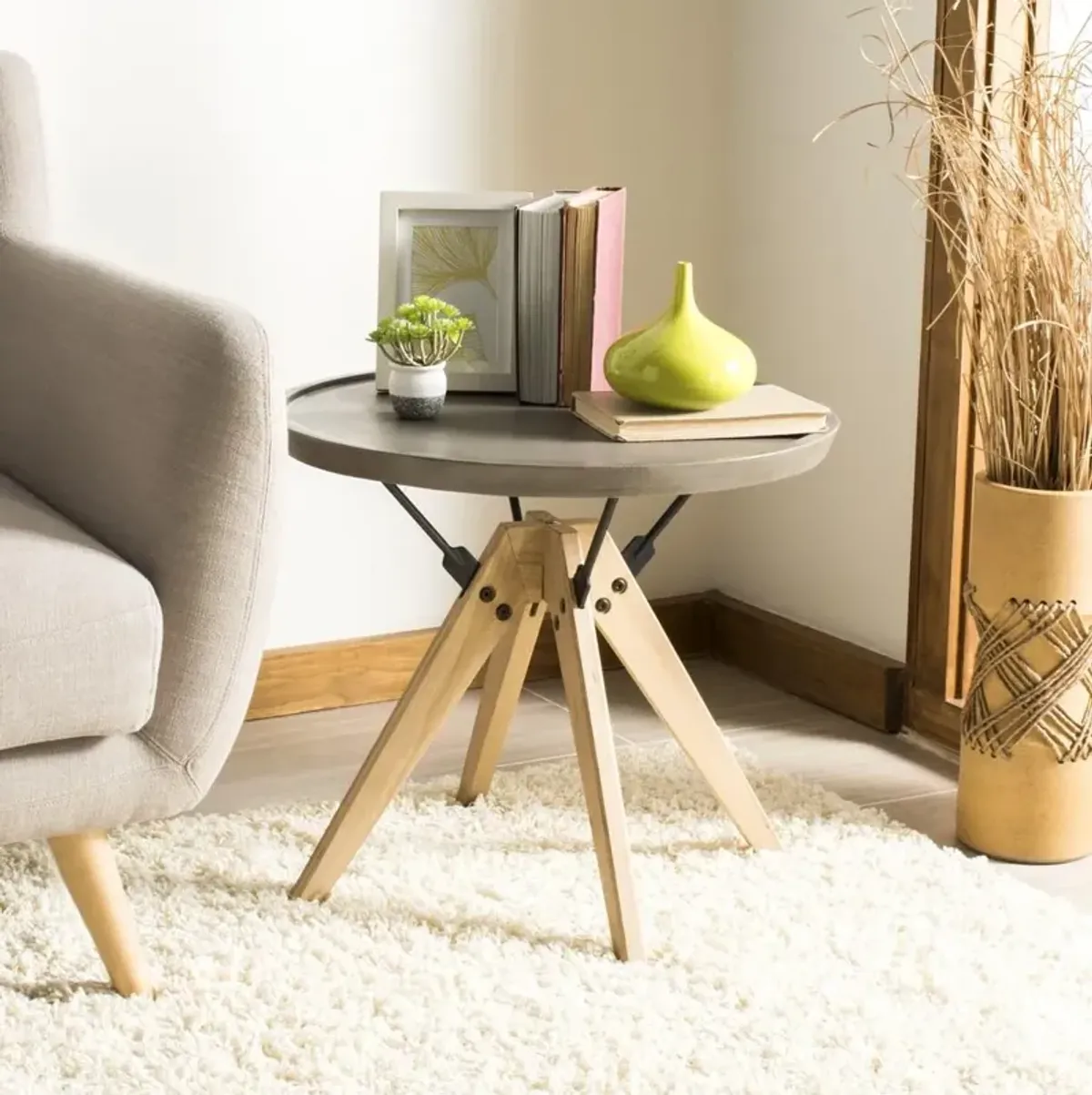 Farmond Indoor/Outdoor Modern Concrete Side Table