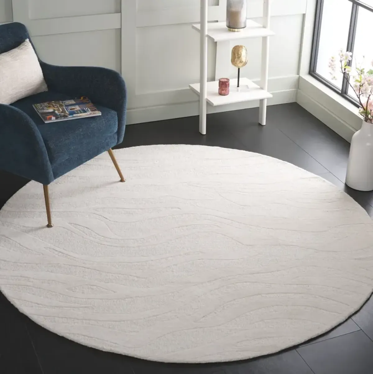 RODEO DRIVE 175 IVORY 6' x 6' Round Round Rug