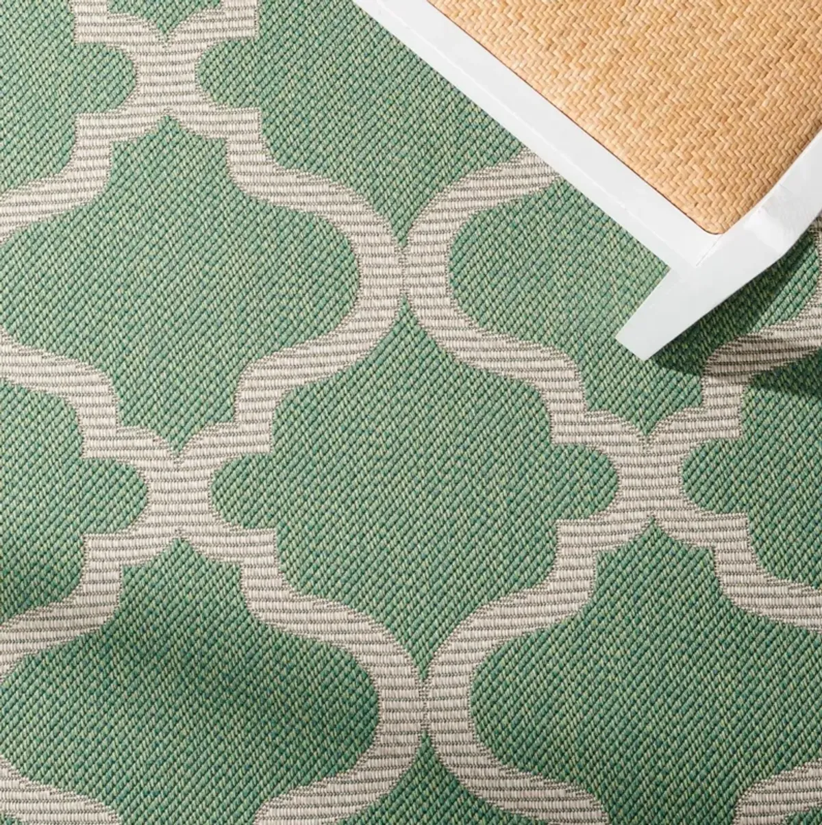 BERMUDA 810 Green 4' X 6' Small Rectangle Rug