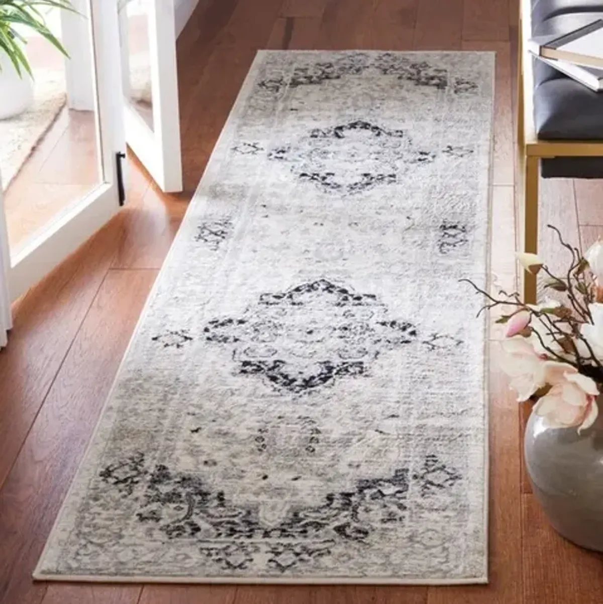 Brentwood 851 Ivory / Black 2' X 8' Runner Powerloomed Rug