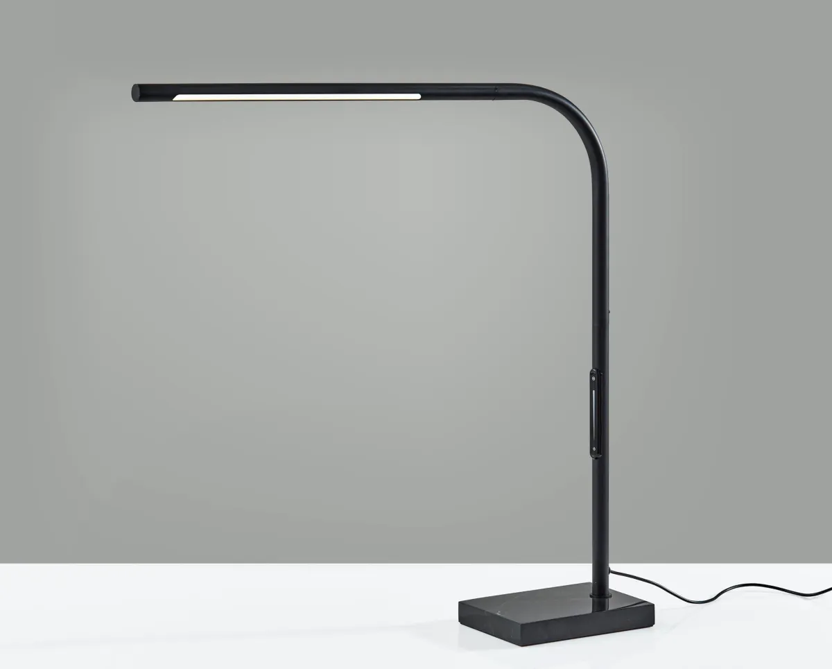 Cullen LED Desk Lamp w. Smart Switch