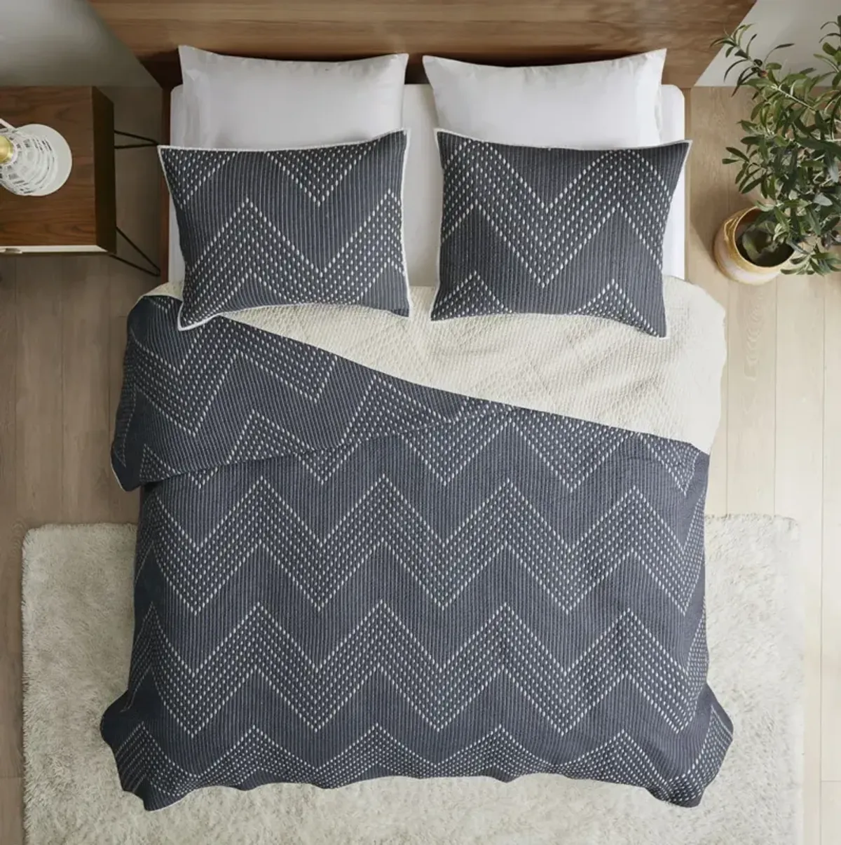 INK+IVY Pomona Navy 3 Piece Embroidered Cotton Quilt Set