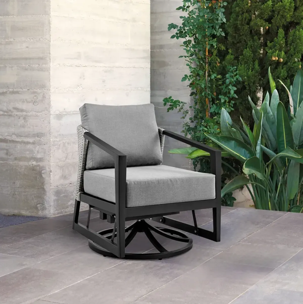 Palma Outdoor Patio Swivel Lounge Chair in Aluminum with Grey Cushions