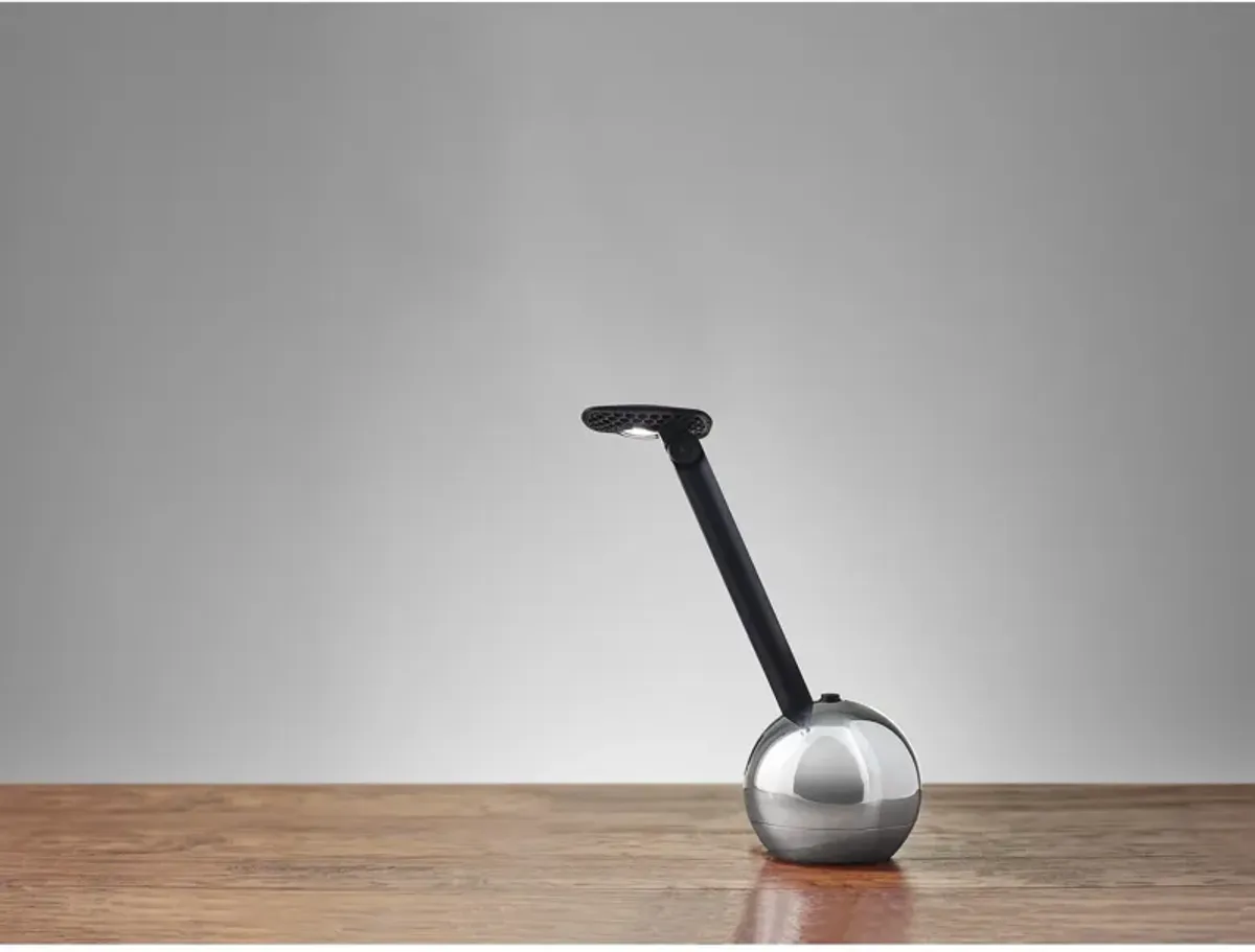 ADS360 Kiu LED Desk Lamp