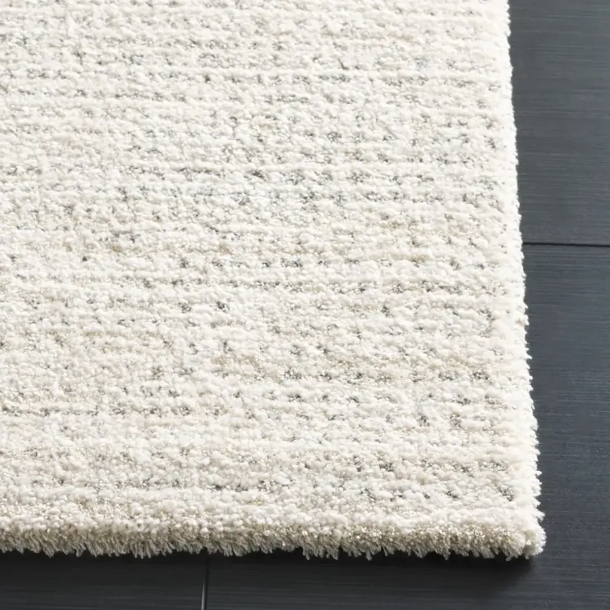 NORTHPORT 422 IVORY  2'-2' x 8' Runner Rug