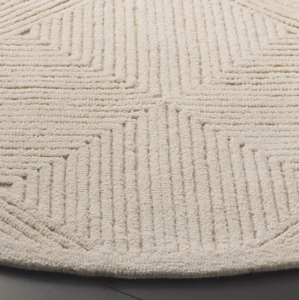TEXTURAL Hand Tufted 6' x 6' Round area rug