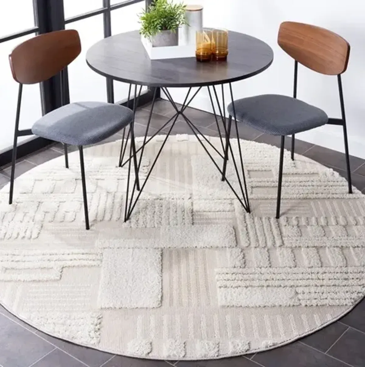 TRENDS 126 Beige 3' X 3' Round Round Rug