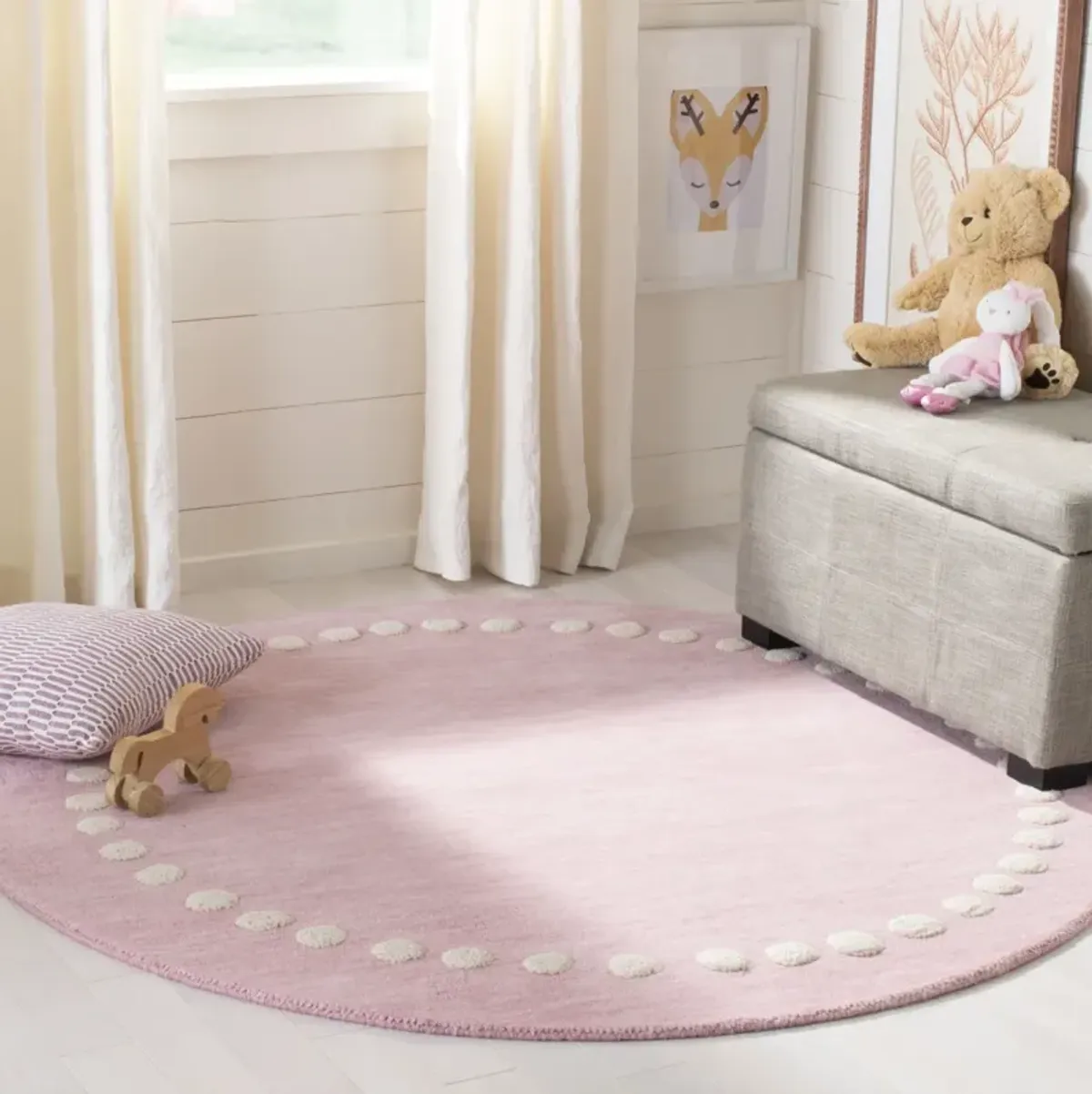 SAFAVIEH KIDS 802 PINK 7' x 7' Round Round Rug