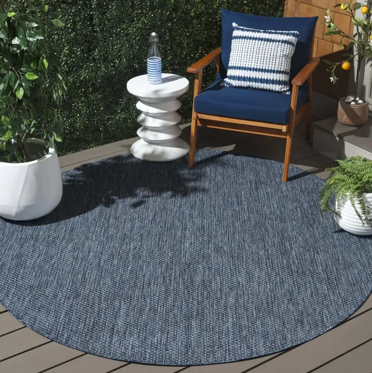 BEACH HOUSE 260 NAVY 6'-7' X 6'-7' Round Round Rug