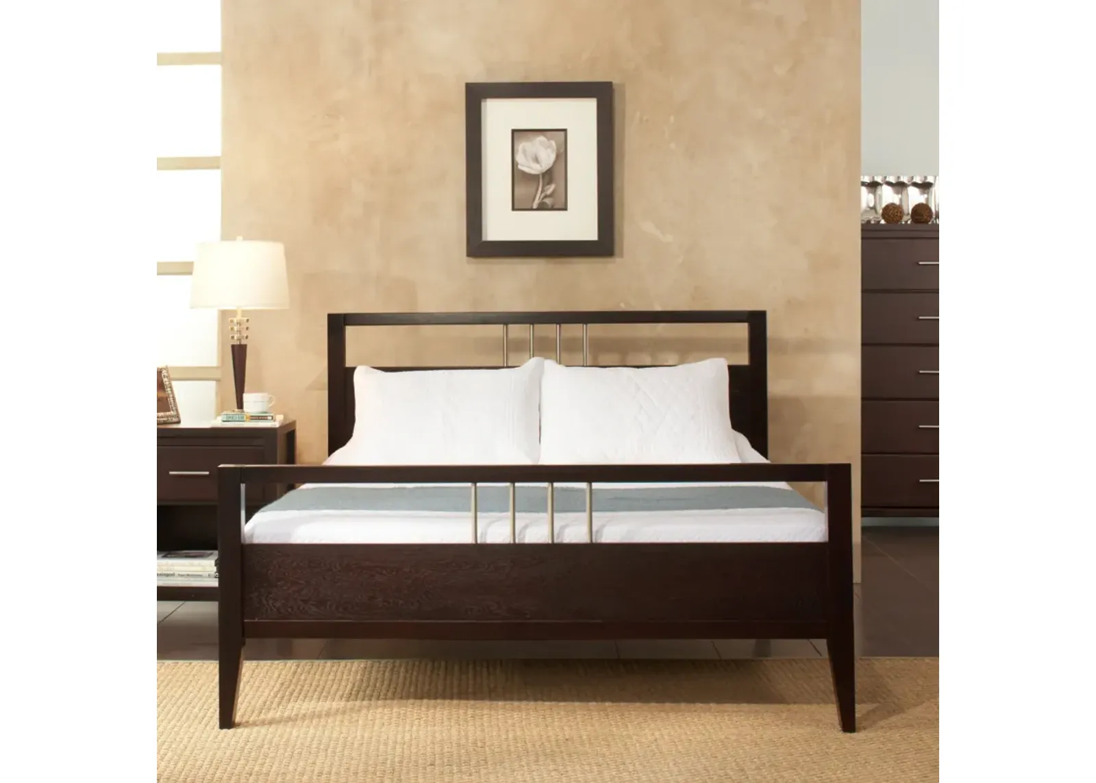 Nevis Full Size Platform Bed in Espresso