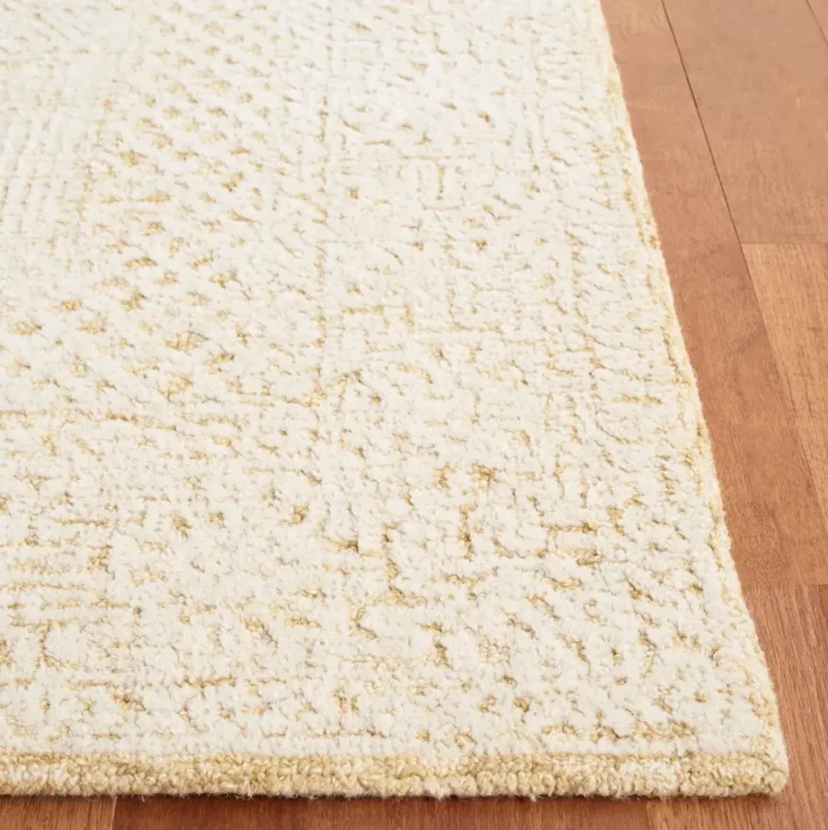 TEXTURAL 305 GOLD  2'-3' x 8' Runner Rug