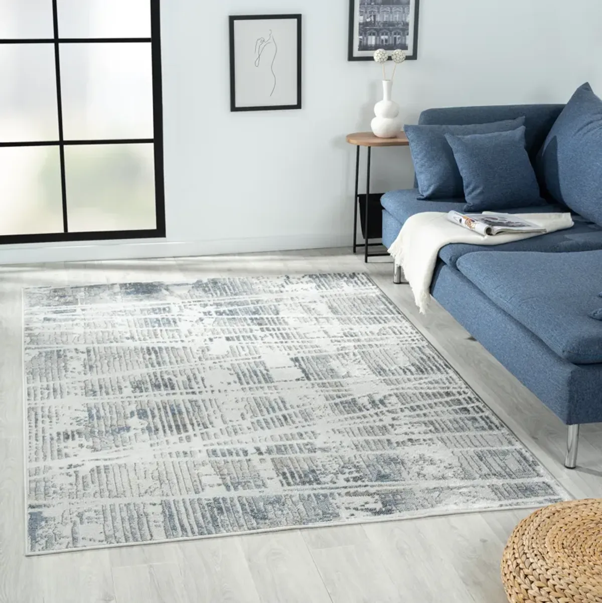 Cool Blue/Cream Abstract Modern/Contemporary Synthetic Area Rug 5' x 7'