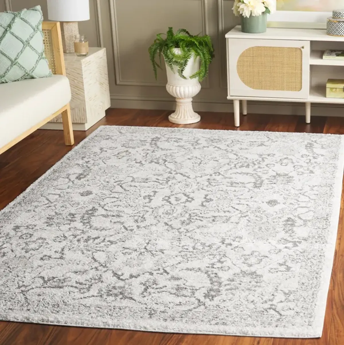 LUNA 109 IVORY  4'-5' x 6'-5' Small Rectangle Rug