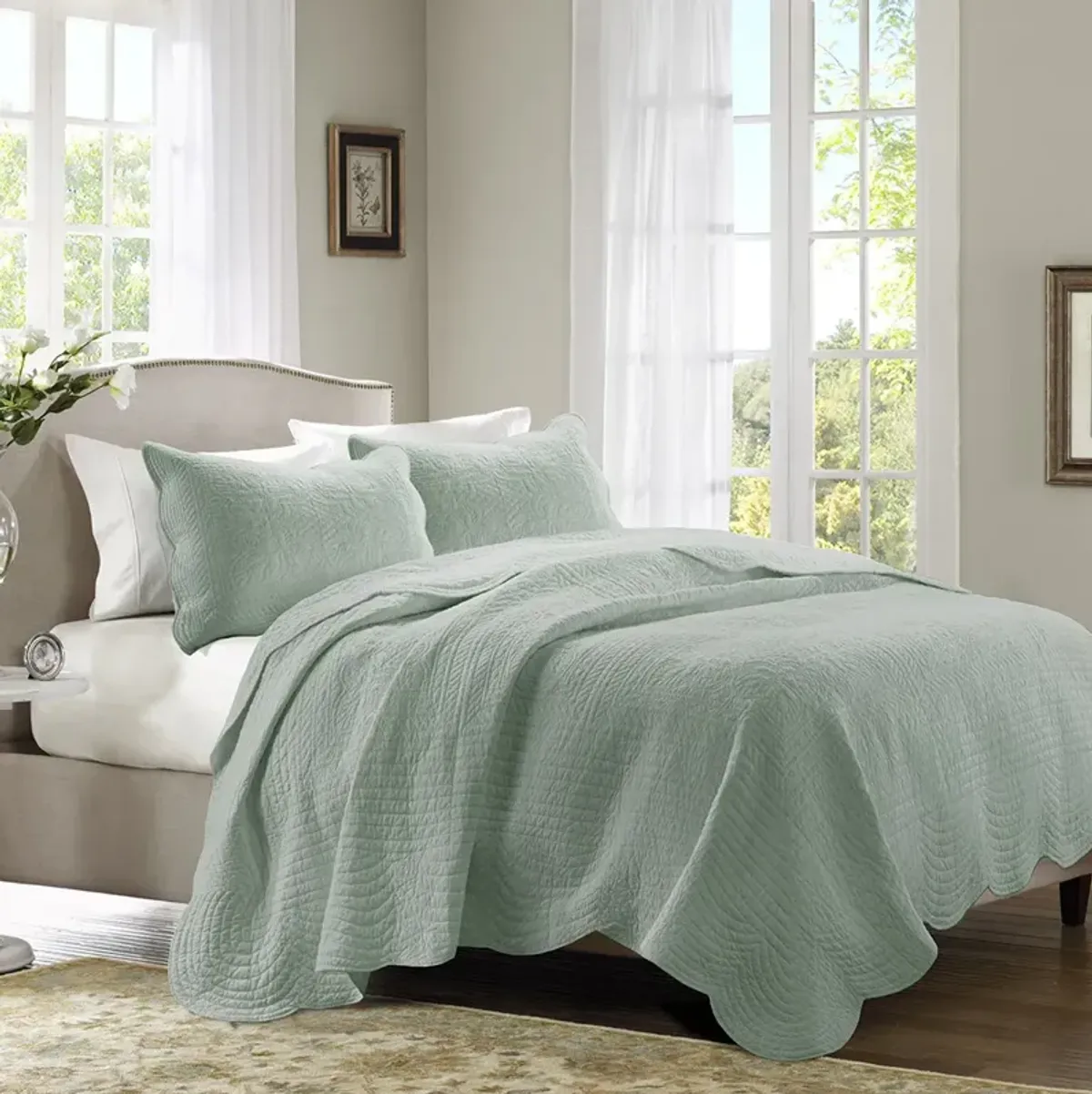 Madison Park Tuscany Seafoam 3 Piece Reversible Scalloped Edge Quilt Set