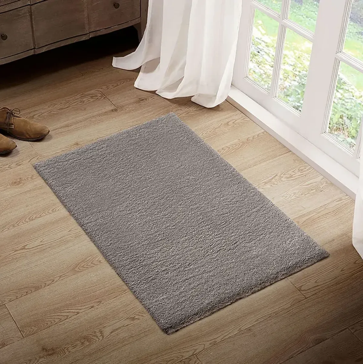 Madison Park Camdyn Grey Super Soft Polyester Shag Area Rug