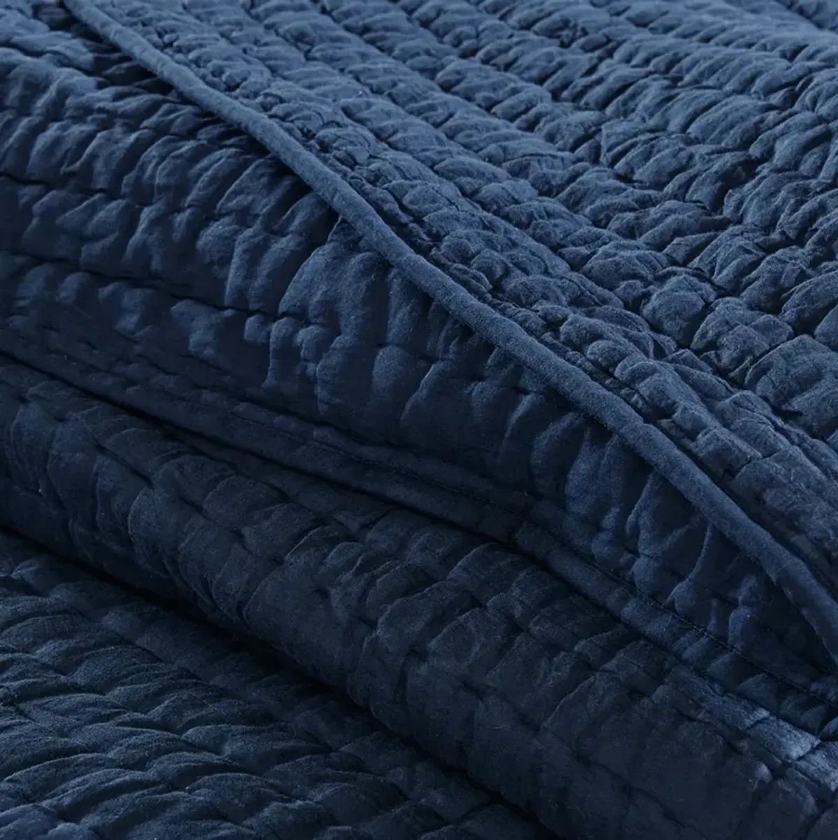 Madison Park Signature Serene Blue 3 Piece Hand Quilted Cotton Quilt Set