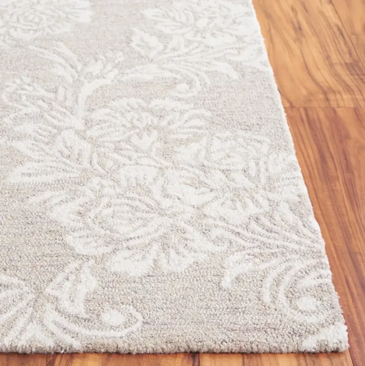 METRO 981 BEIGE  2'-3' x 8' Runner Rug