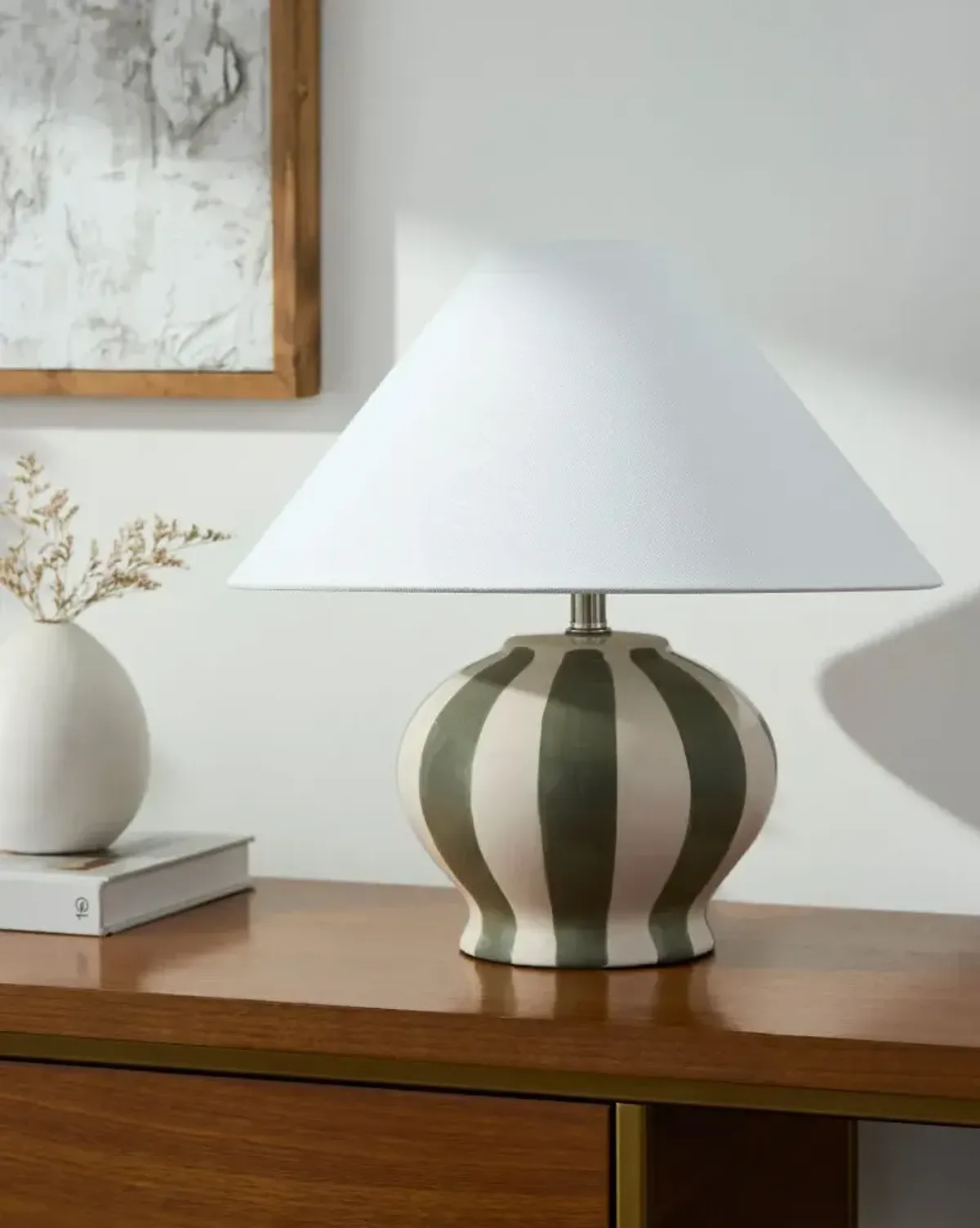 Rethel RHL-001 15"H x 15"W x 15"D Accent Table Lamp