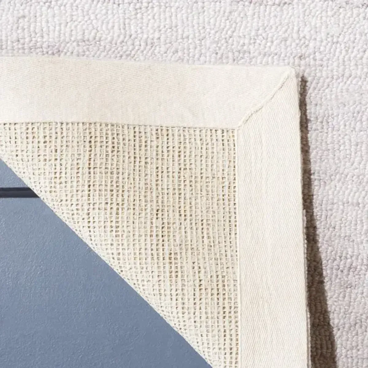 OUTDOOR MICRO-LOOP Small Rectangle Hand Tufted 4' x 6' Rug
