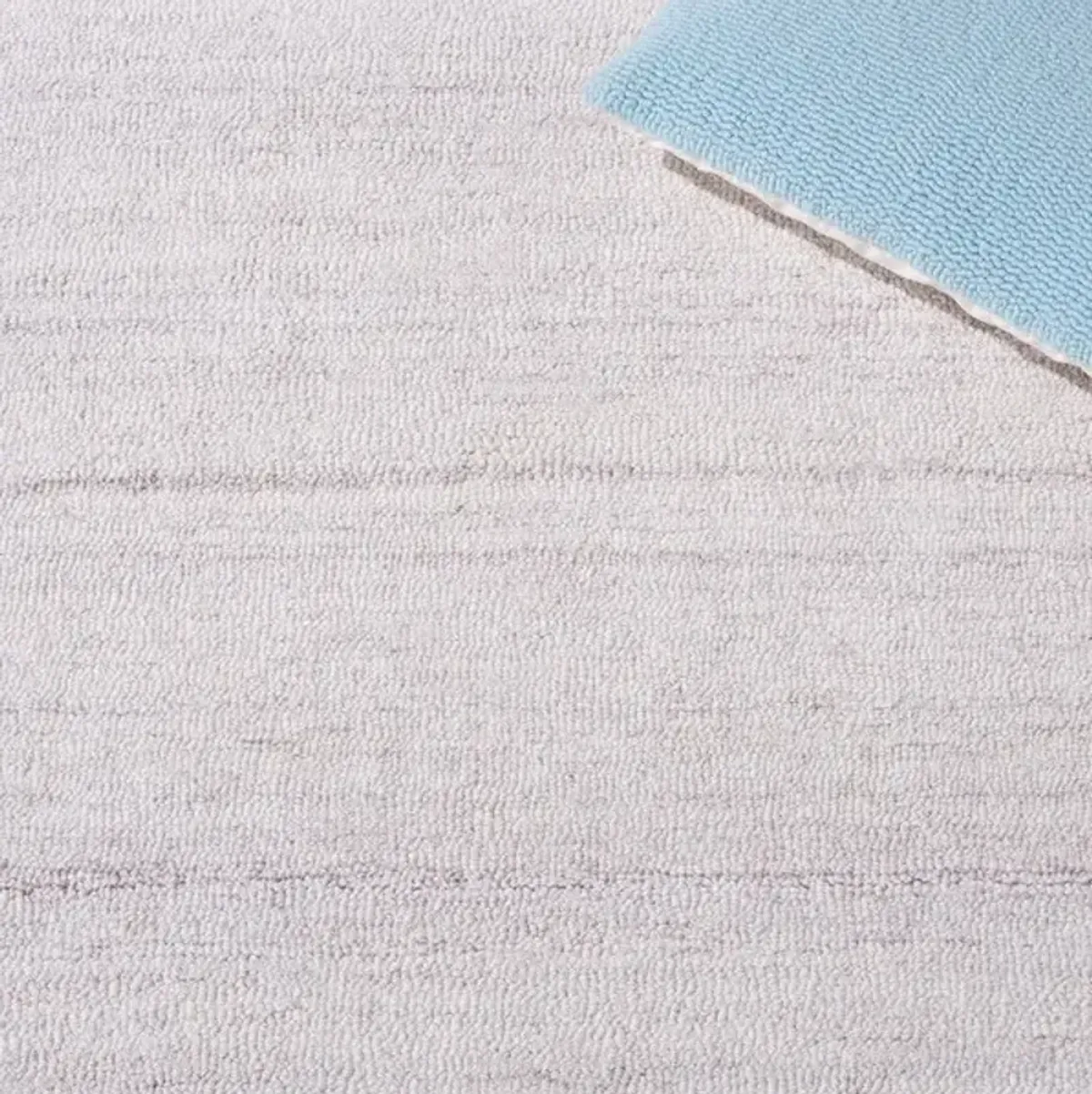 OUTDOOR MICRO-LOOP Small Rectangle Hand Tufted 4' x 6' Rug