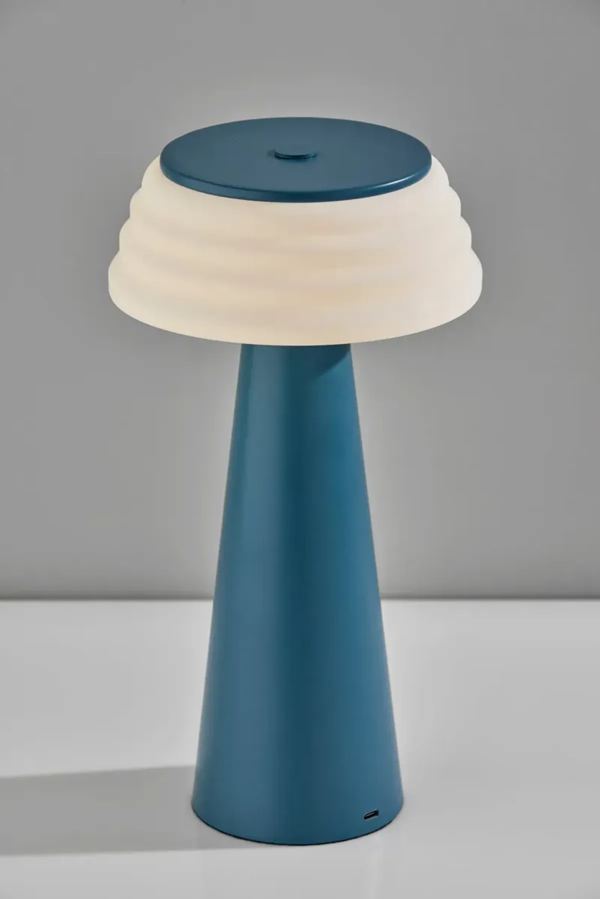 Jacky Cordless LED Table Lamp