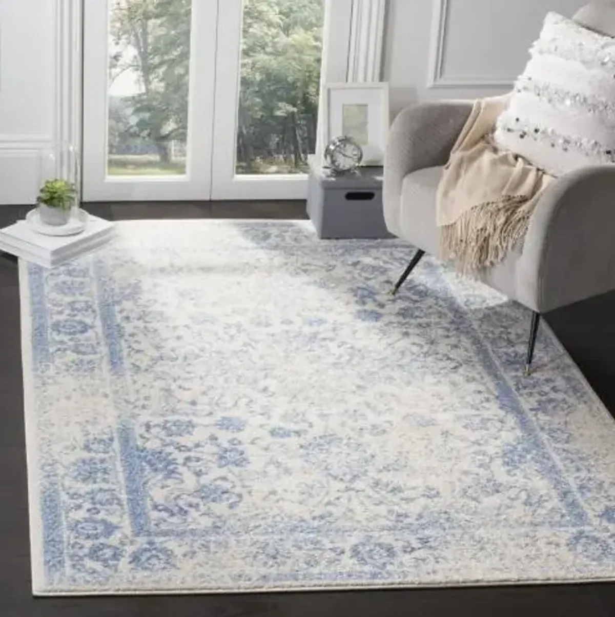 Adirondack Contemporary Ivory / Light Blue 2'-6" X 8' Powerloomed Rug