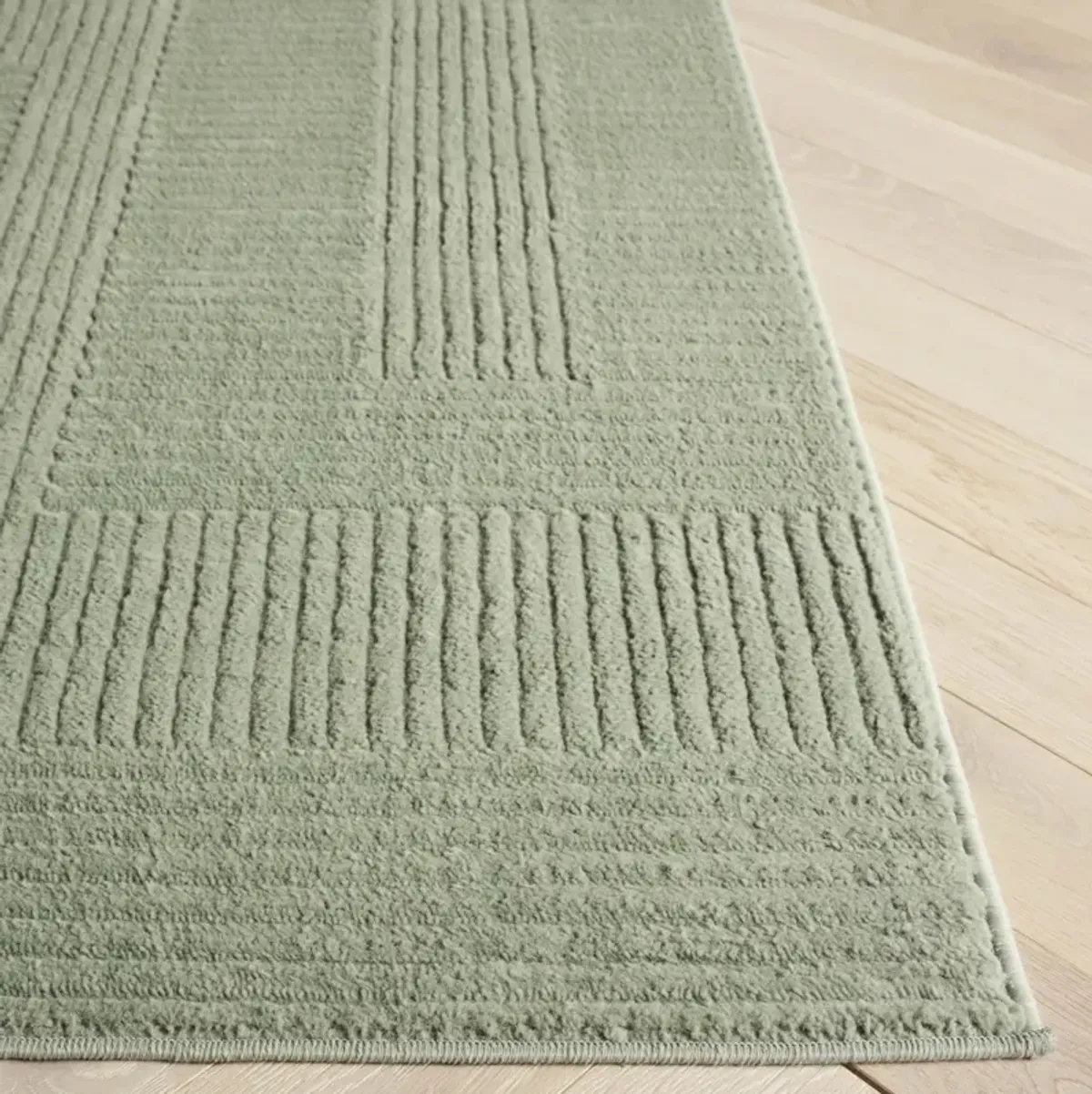 SELENA 686 GREEN 2'-2' x 8' Runner Rug