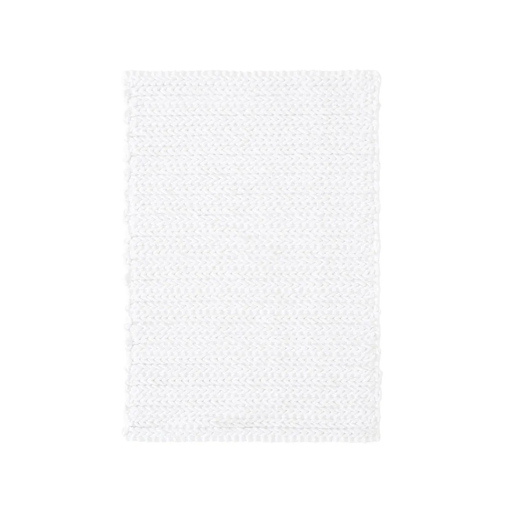 Madison Park Lasso White 100% Cotton Chenille Chain Stitch Rug