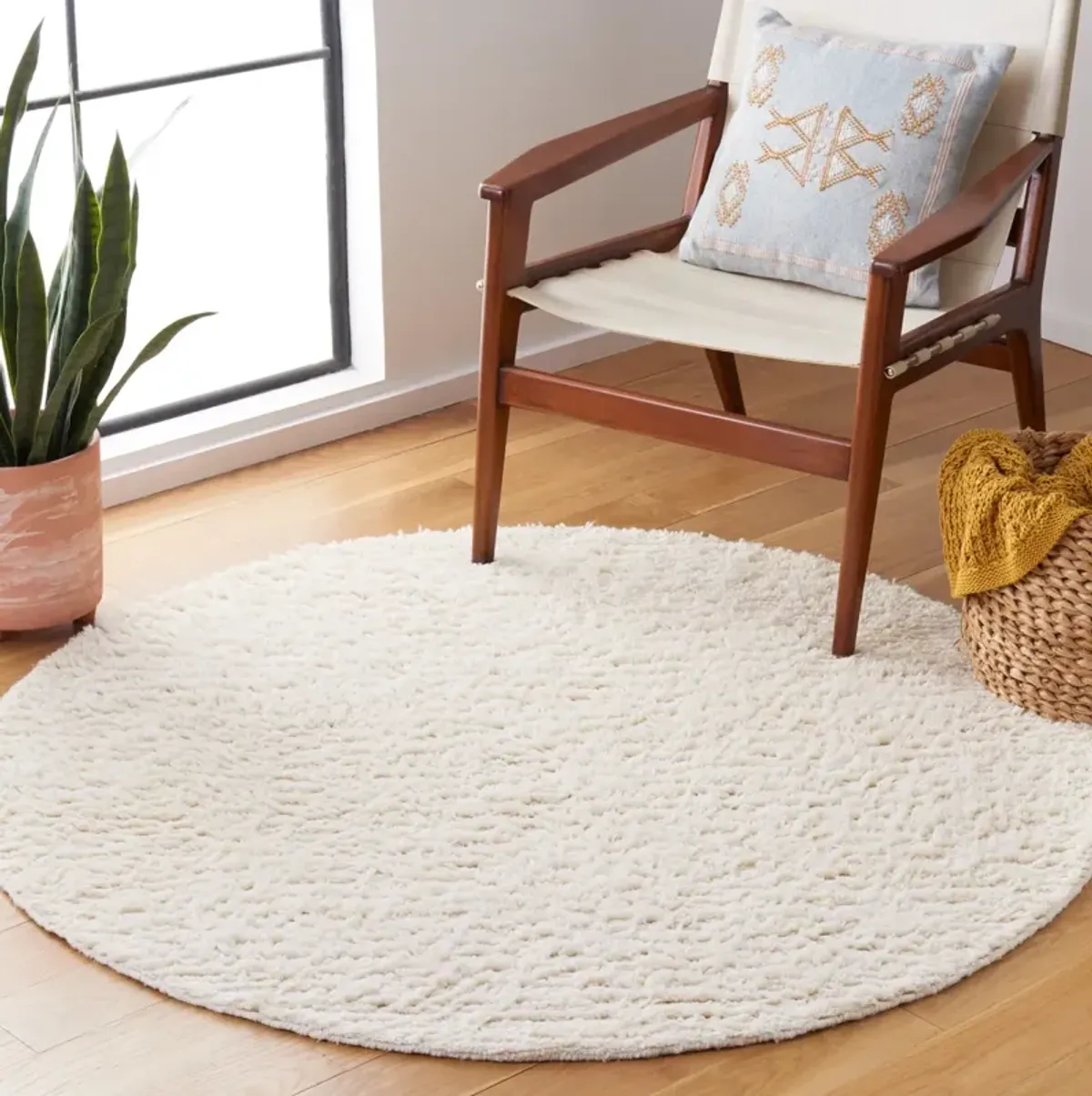 CASABLANCA 793 IVORY 4' x 4' Round Round Rug