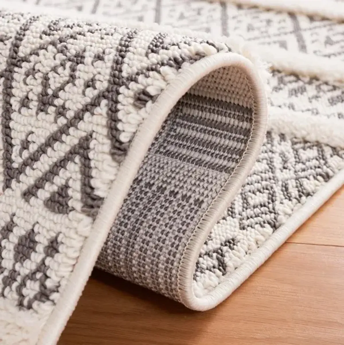 URBAN 204 Grey  2'-2' X 8' Runner Rug