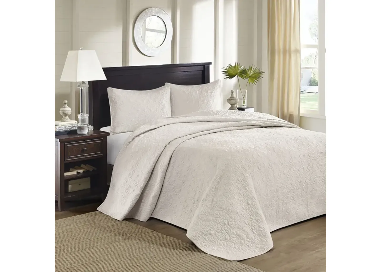 Madison Park Quebec Cream Reversible Bedspread Set