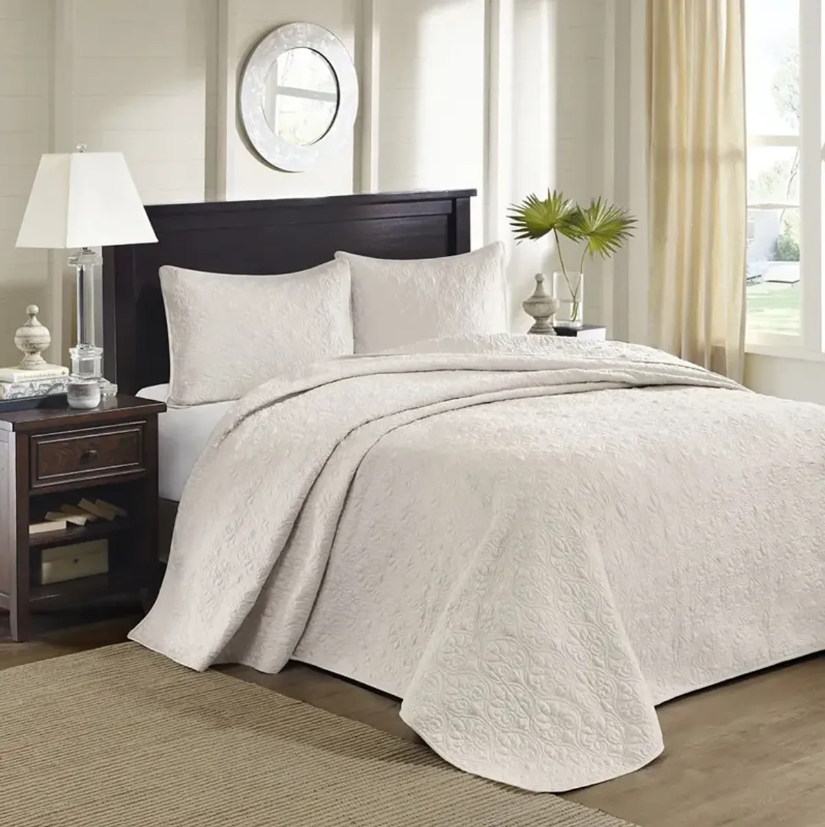 Madison Park Quebec Cream Reversible Bedspread Set