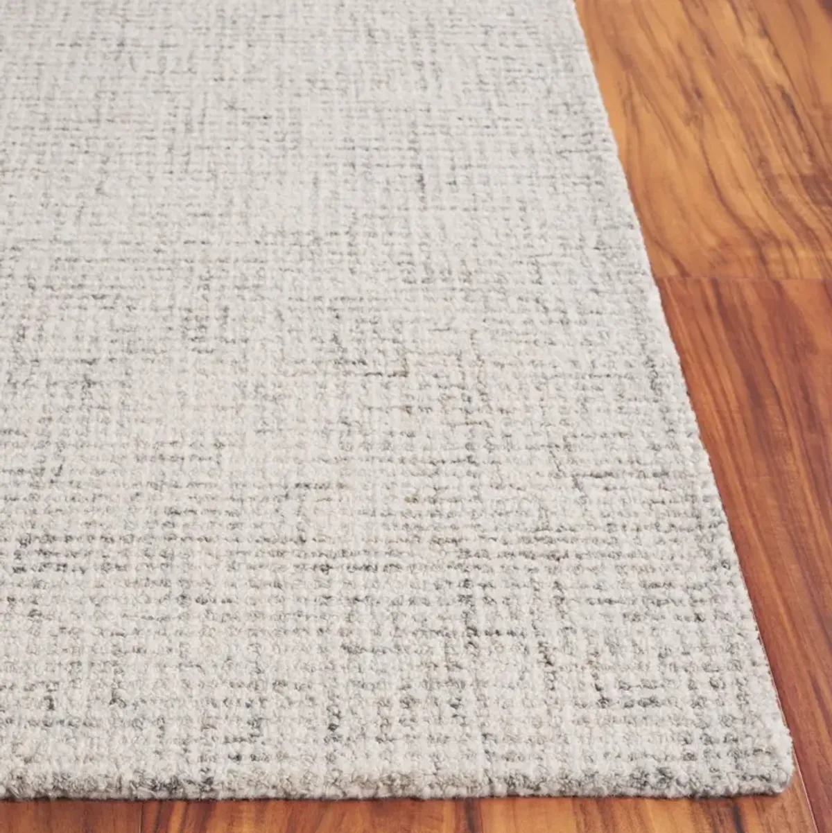 MARTHA STEWART 3366 LIGHT GREY  2'-3' x 8' Runner Rug