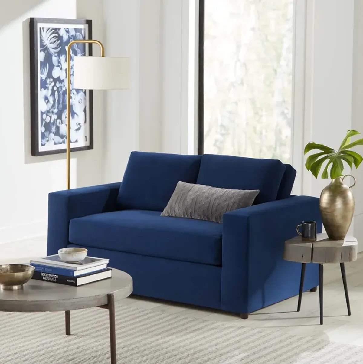 Avendale Velvet Loveseat