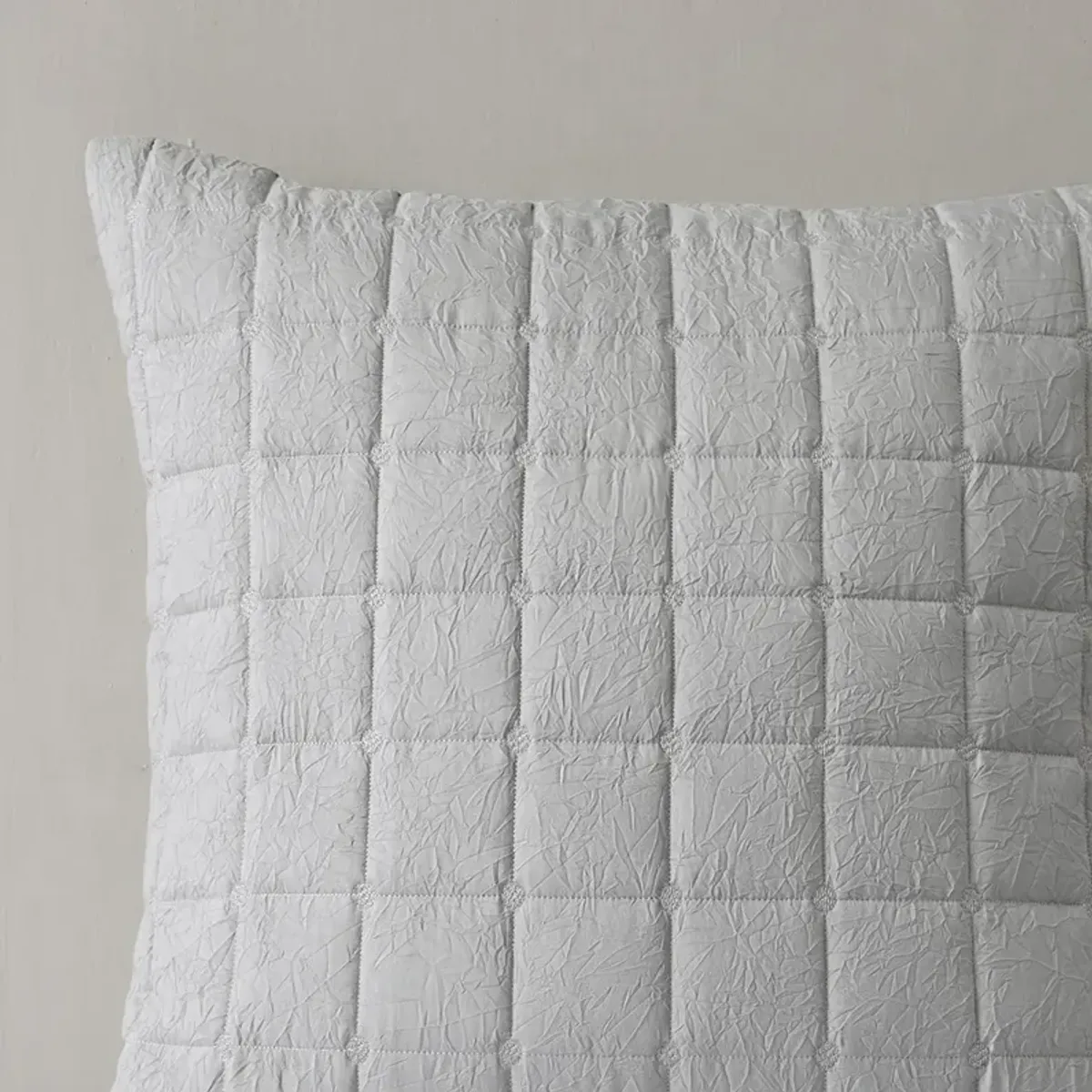 N Natori Cocoon Quilt Top Euro Sham