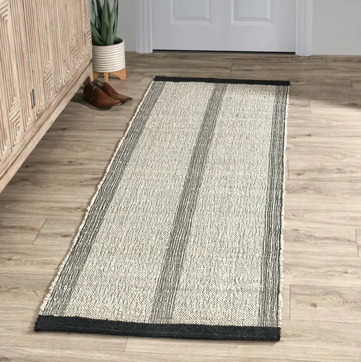 Kochi 2.6'x8' Jute Blend Handwoven Striped Ivory Accent Rug