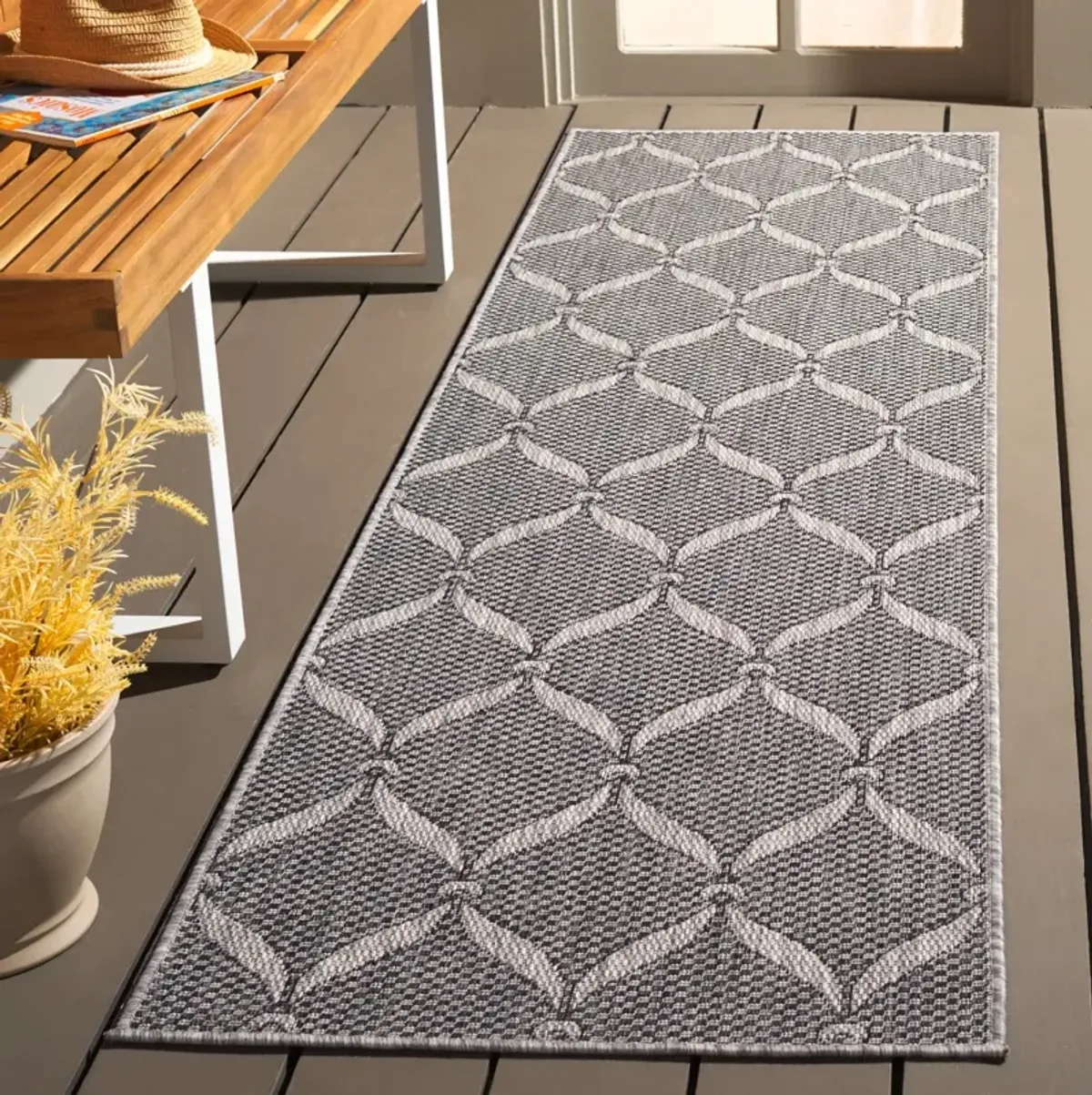 BEACH HOUSE 280 CHARCOAL  2'-2' x 6' Runner Rug