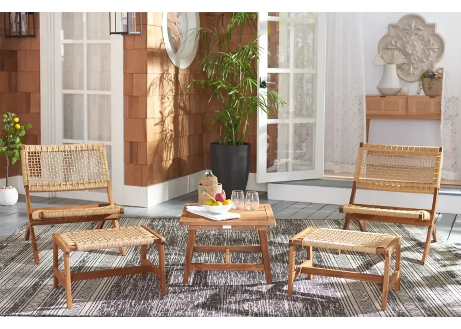 Casella Outdoor Set