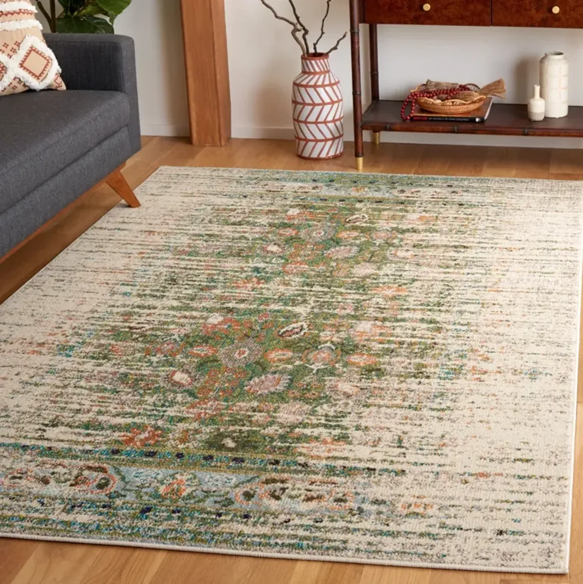 MONACO 208 GREEN  6'-7' x 6'-7' Square Square Rug