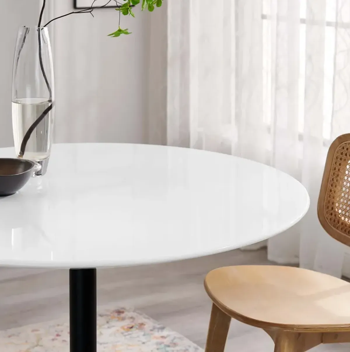 Lippa 40" Round Dining Table