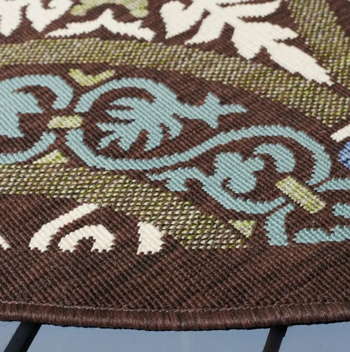 VERANDA 055 CHOCOLATE  5'-3' x 5'-3' Round Round Rug