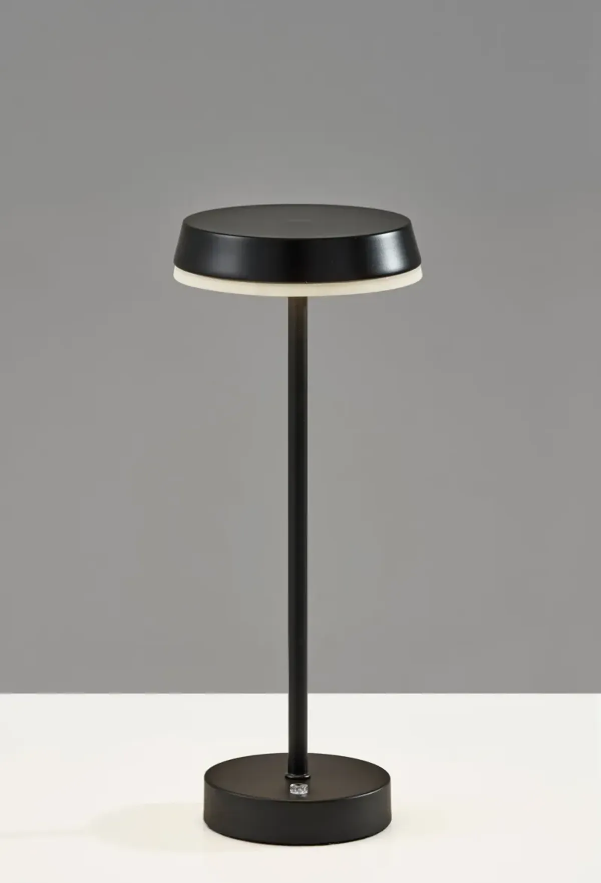 Tommy LED Cordless Table Lamp