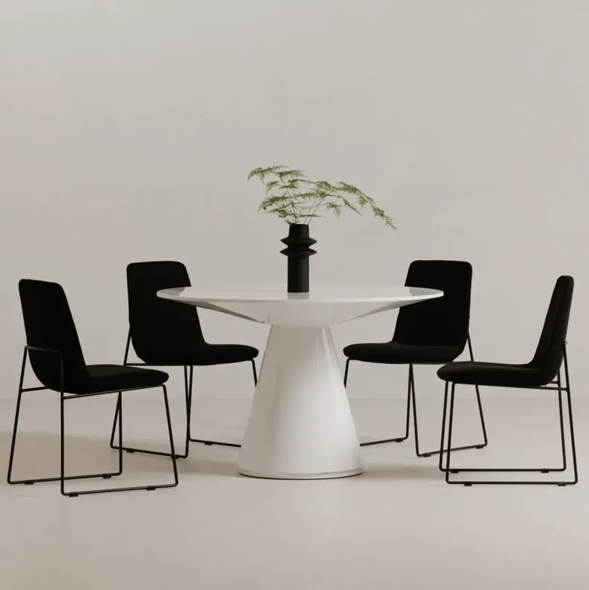 OTAGO ROUND DINING TABLE