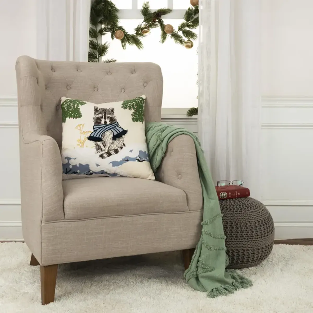 HOLIDAY 2022 Animal White Pillow