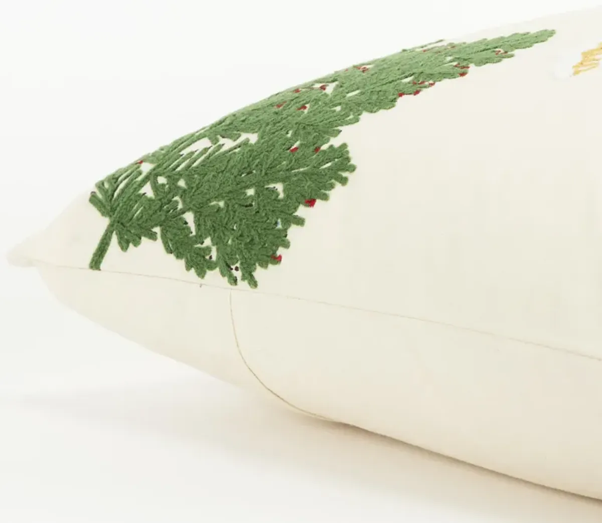 HOLIDAY 2022 Animal White Pillow